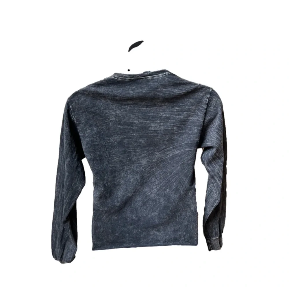 Fifth Sun Starry Night long sleeve T-shirt women’s Size M cutoff shirt - Picture 2 of 10